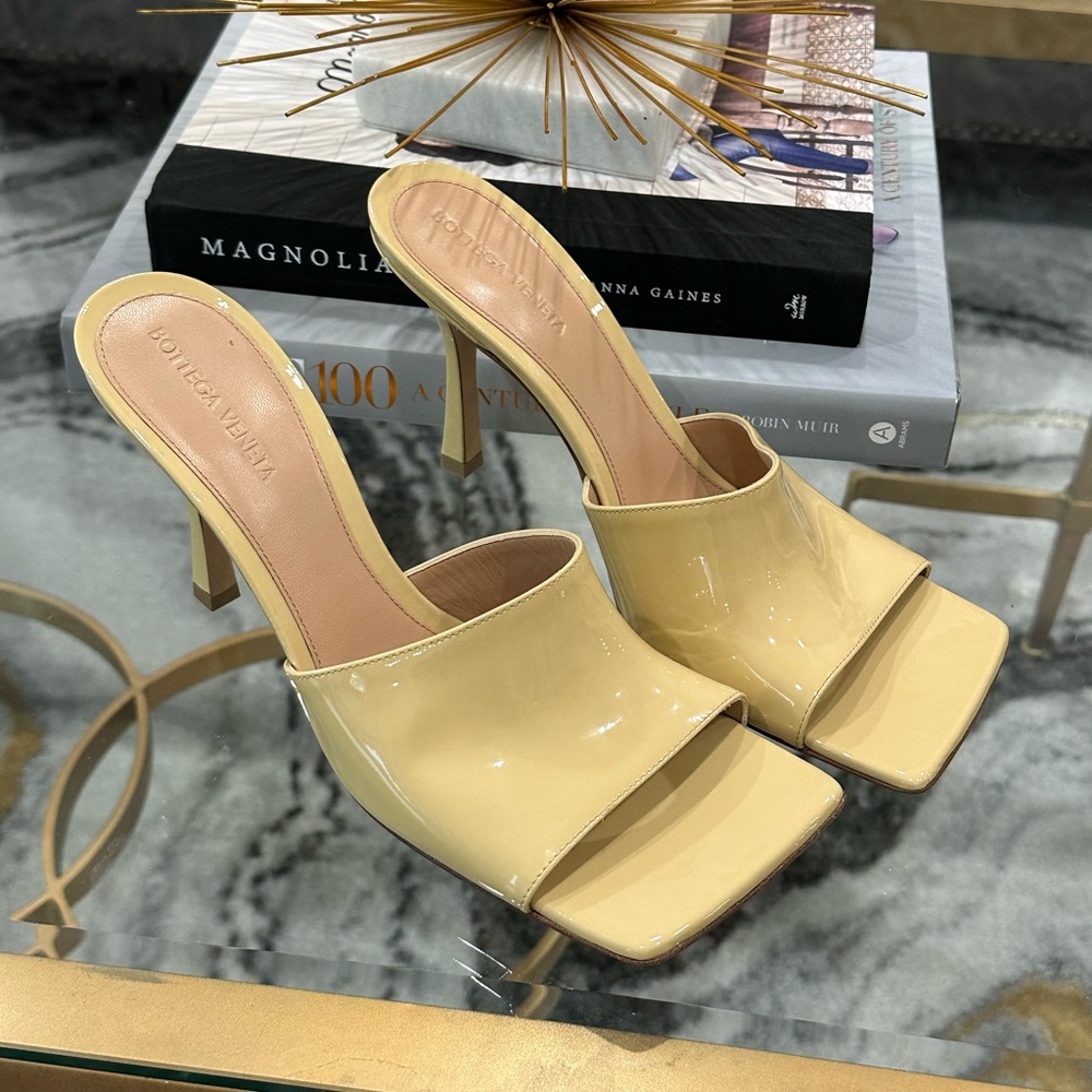 Bottega Veneta Stretch Patent Leather Sandals